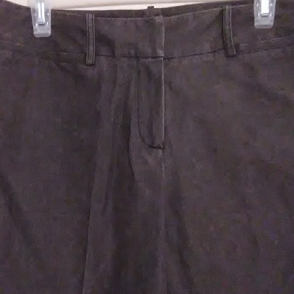 Dressbarn Cropped Pants. Size 10P - Picture 2 of 6